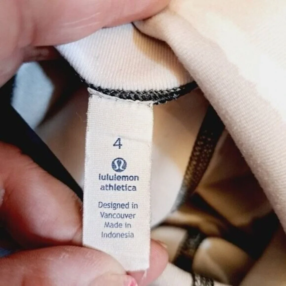 Lululemon True Self Cropped Leggings‎ Size 4